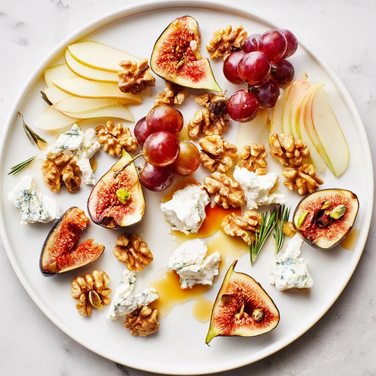Artistic star-shaped presentation of the fig and walnut board, showcasing fresh fruit and creamy vegan cheese.